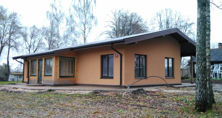 Vienstāvīgas mājas projekts "Andris", uzbūvētās mājas bildes