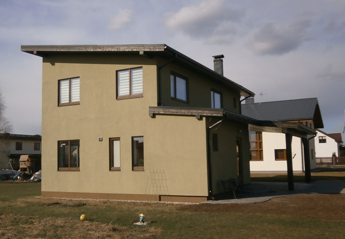 Dzīvojamās mājas projekts "Līga", uzbūvētā māja, fasāžu bildes