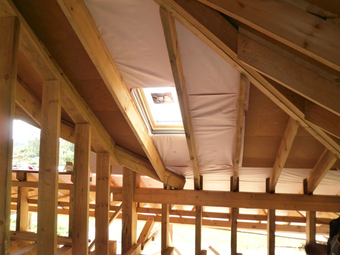 Koka statņu, koka karkasa mājas projekts, būvniecības procesa bildes