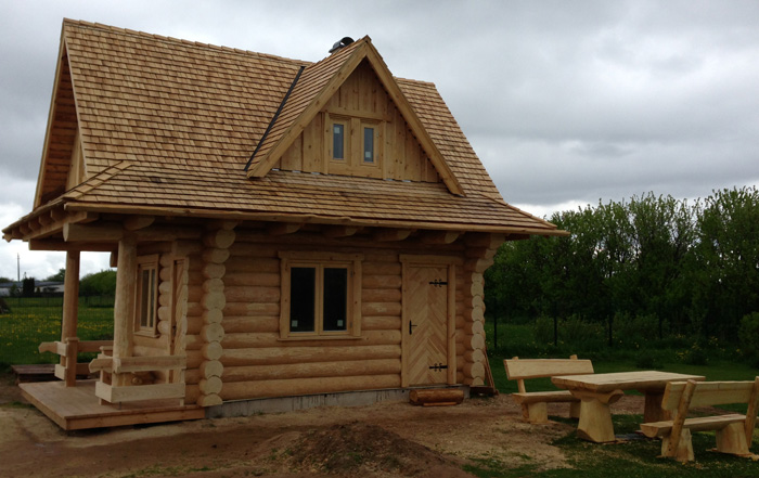 Pirtiņas projekts "Mareks" - neliela, ērta guļbūves pirtiņa, uzbūvētās ēkas bildes