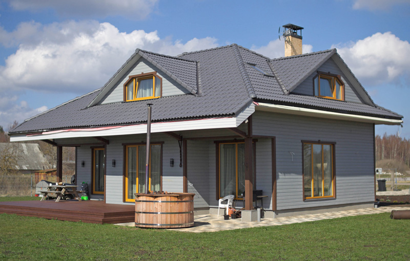 Dzīvojamās mājas projekts "Mārtiņš", uzbūvētās mājas fasāžu bildes