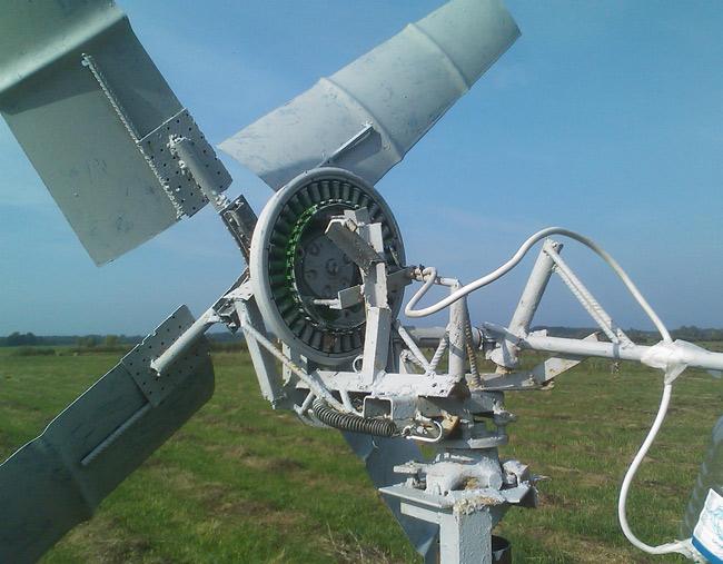 paštaisīts vēja ģenerators