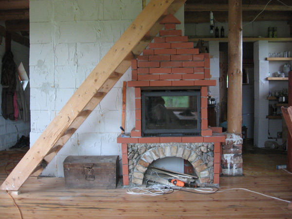 Kamīna projekts - ekonomiski risināts pašbūvēts kamīns