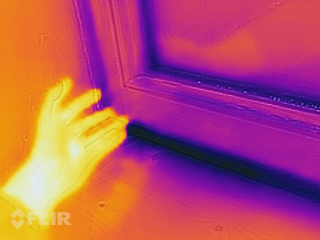 "Standarta" jeb tipveida koka logi kādus tos ražoja 2006. gadā, ar trijkārtu stiklpaketi, virināmā daļa, bet stiklpakete ar šaurajām - 8mm gaisa šķirkārtām