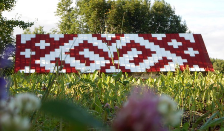 Jumts ar Latvju rakstiem