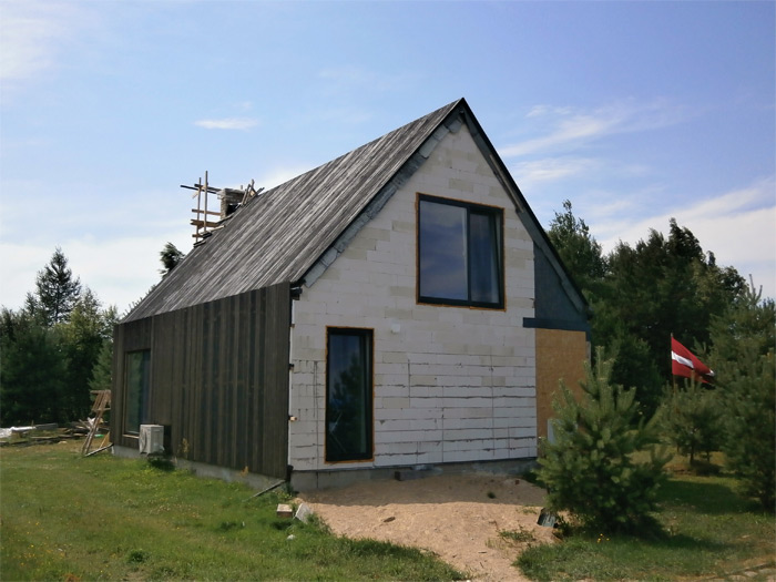 Atpūtas mājas projekts, māja uzbūvēta pašu spēkiem