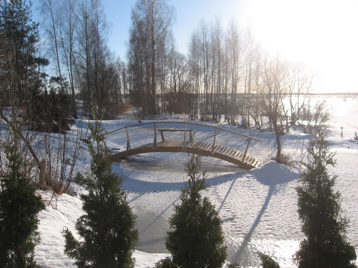 Pašrocīgi būvēts koka tilts