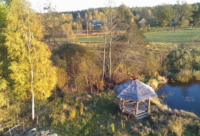 Skats no vēja ģeneratora masta