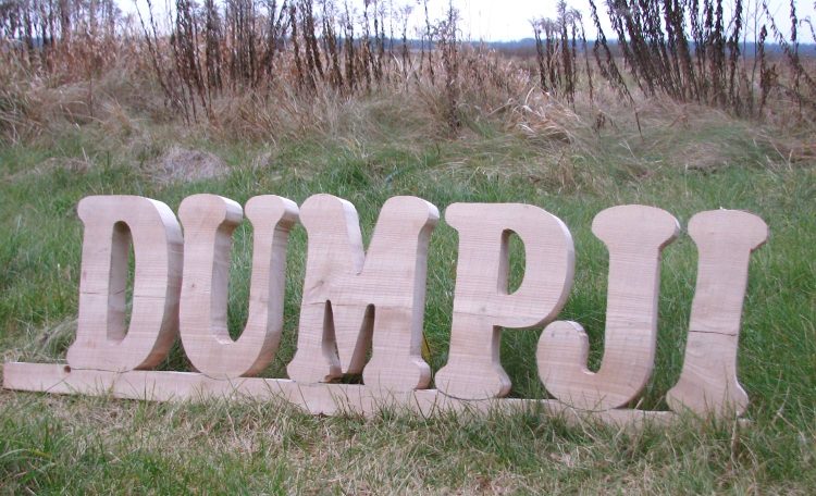 Gala_Dumpji, mājas zīmes izgatavošana