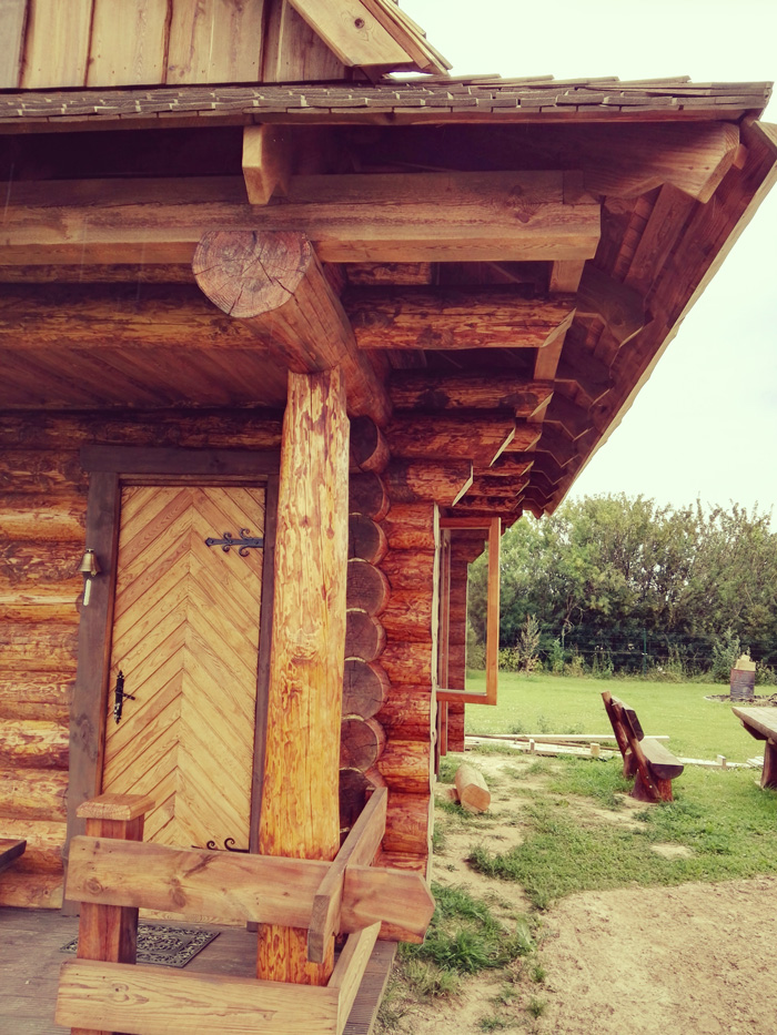 Pirtiņas projekts "Mareks" - neliela, ērta guļbūves pirtiņa, uzbūvētās ēkas bildes