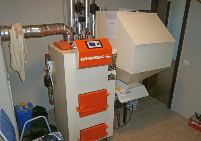 Ģimenes mājas projekts - realizētā ēka, interjera skati