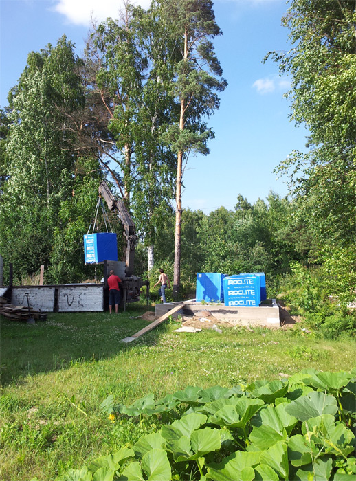 Saimniecības ēkas ekonomiska būvniecība, gāzbetona bloku pievešana