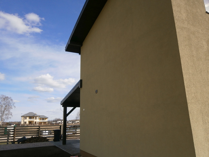 Dzīvojamās mājas projekts "Līga", uzbūvētā māja, fasāžu bildes