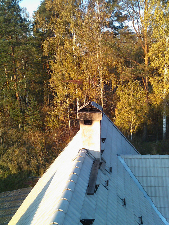 Skats no vēja ģeneratora masta