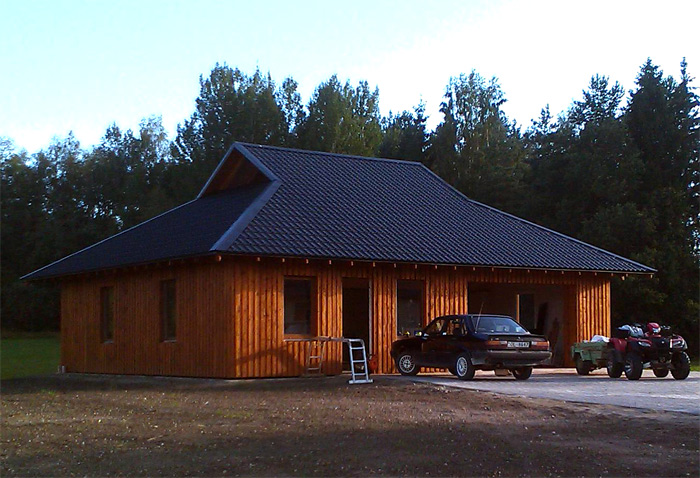 Saimniecības ēkas projekts - realizētās ēkas attēli, fasādes