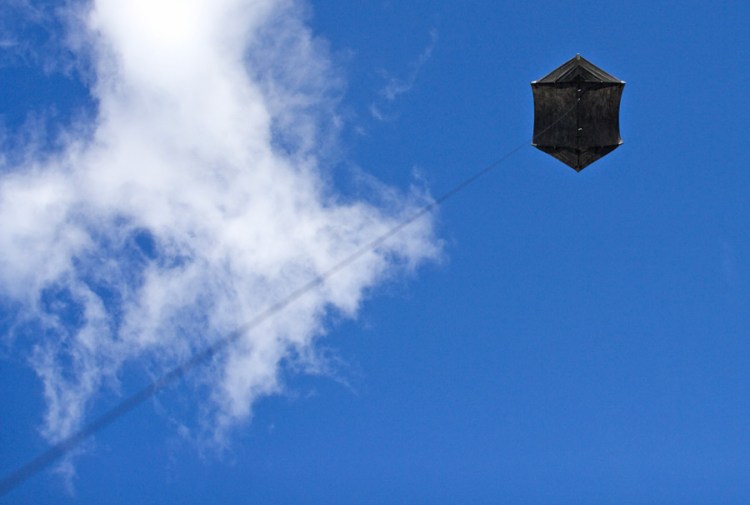 Aerofoto ar paštaisītu pūķi