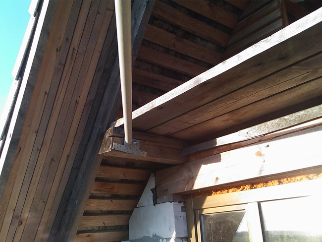 Vēja ģeneratora masta celšanas process