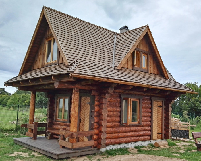 Pirtiņas projekts "Mareks" - neliela, ērta guļbūves pirtiņa, uzbūvētās ēkas bildes