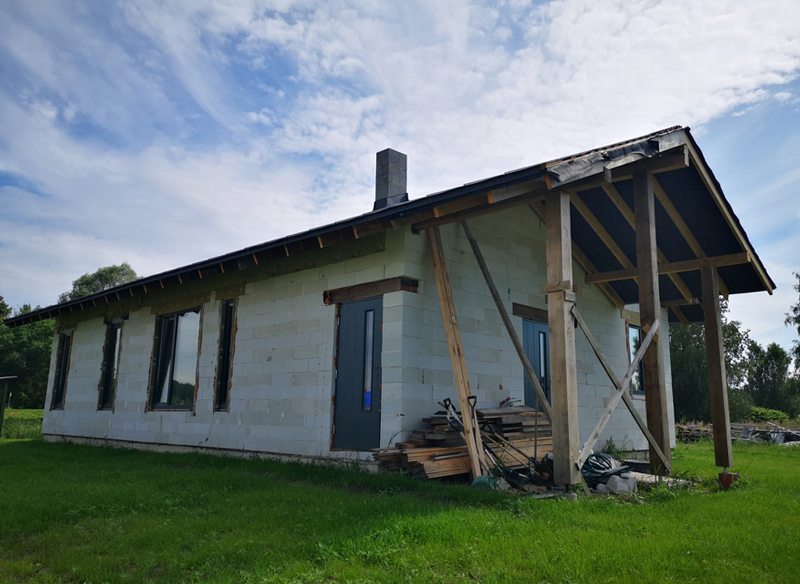 Pašrocīga mājas būvēšana, būvniecības procesa bildes