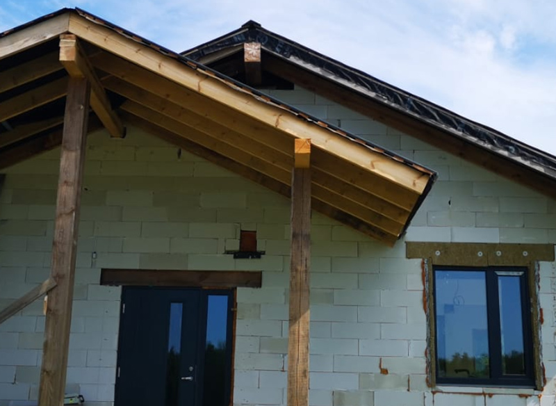 Pašrocīga mājas būvēšana, būvniecības procesa bildes