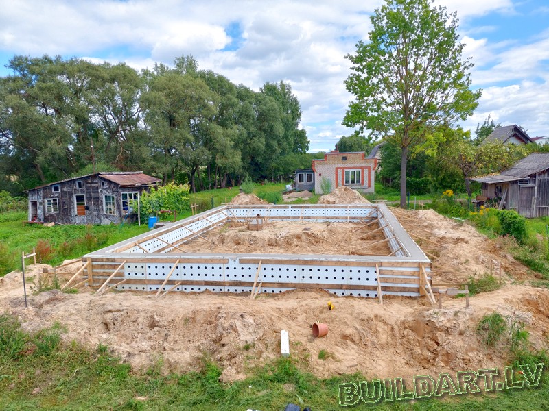 Dzīvojamās mājas projekts "Elza" - būvniecības procesa foto