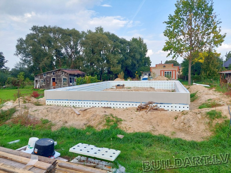 Dzīvojamās mājas projekts "Elza" - būvniecības procesa foto