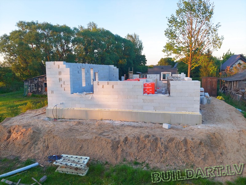 Dzīvojamās mājas projekts "Elza" - būvniecības procesa foto