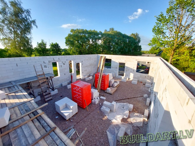 Dzīvojamās mājas projekts "Elza" - būvniecības procesa foto