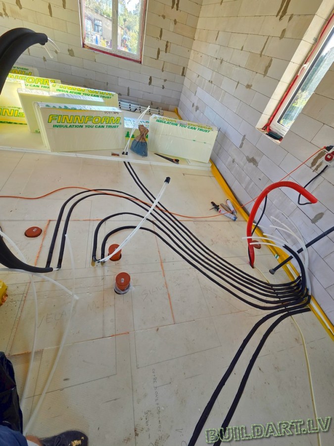 Dzīvojamās mājas projekts "Elza" - būvniecības procesa foto